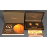 2 Queen Victoria full sovereigns 1887 & 1897 in a Hattons of London presentation box with