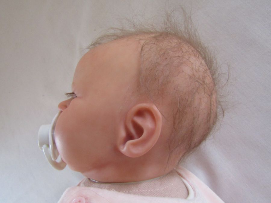 Reborn baby doll ' Macey' by artist Josynn with moses basket and teddy bear has fine hair, open eyes - Image 9 of 9