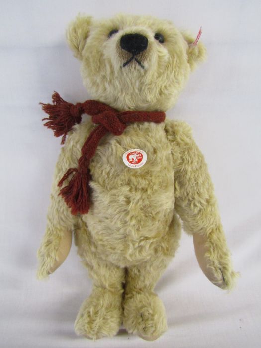 2 Steiff teddy bears  - 1926 replica limited edition 893/1000 and Grand old Bear with growler - Image 7 of 13