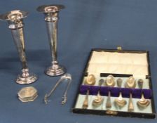 White metal trinket pot marked 800, EPNS sugar nips, cased set of EPNS teaspoons & pair of silver