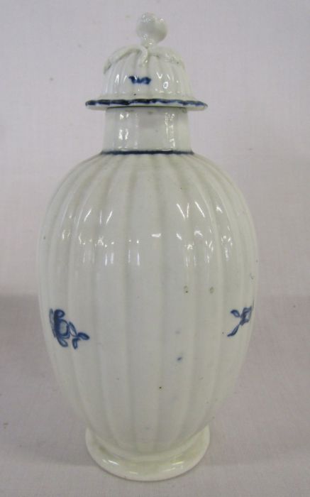 Worcester blue and white tea canister and cover (damage repaired) circa 1770 - Image 2 of 11