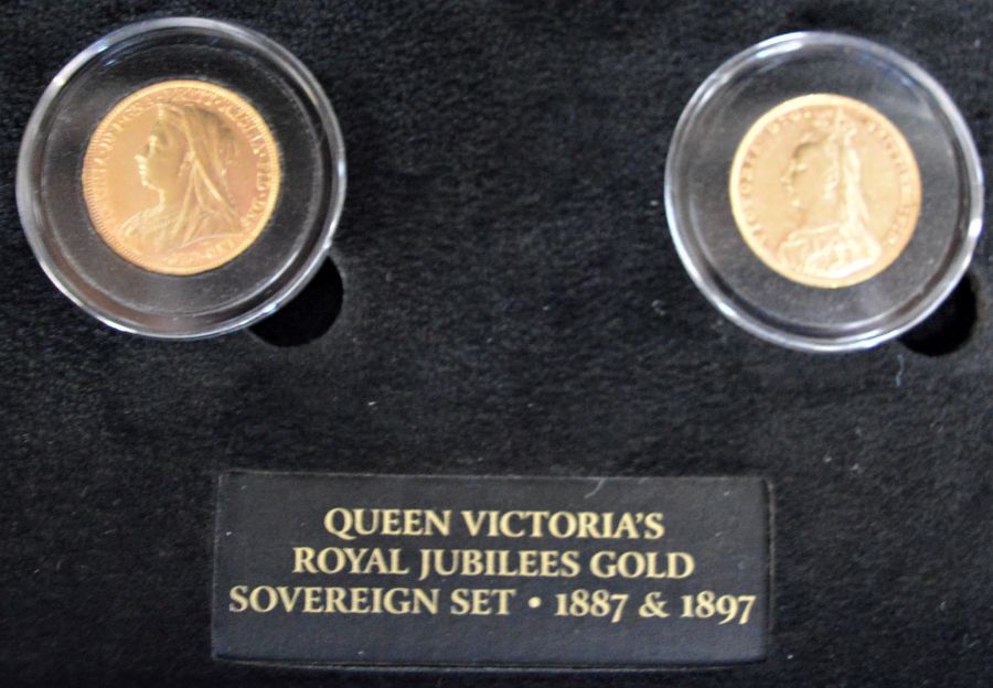 2 Queen Victoria full sovereigns 1887 & 1897 in a Hattons of London presentation box with - Image 3 of 3