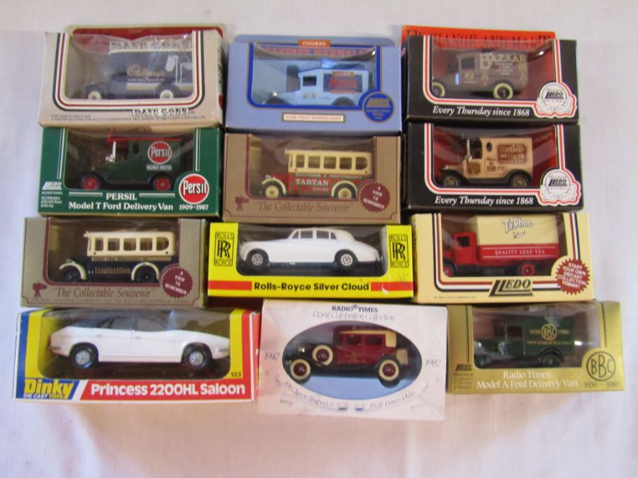 Selection of collectors cars to include Pirate models, Dinky Princess saloon, Matchbox Models of - Image 5 of 7