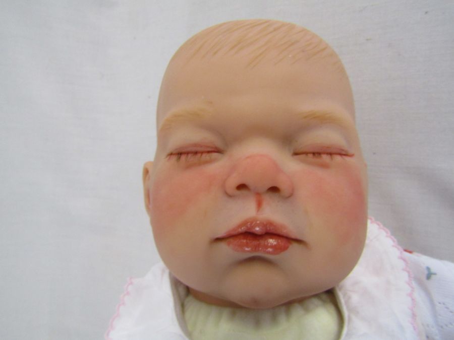2 Reborn baby dolls 20" weighted doll with closed eyes and painted hair and a Romie Strydom head and - Image 9 of 13