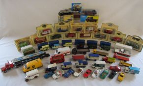 Selection of boxed collectors cars and some loose diecast cars etc