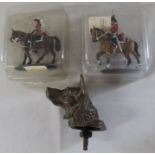 Brass Alsatian's head mascot & 2 Del Prado figures:- Officer British 5th Dragoon Guards &