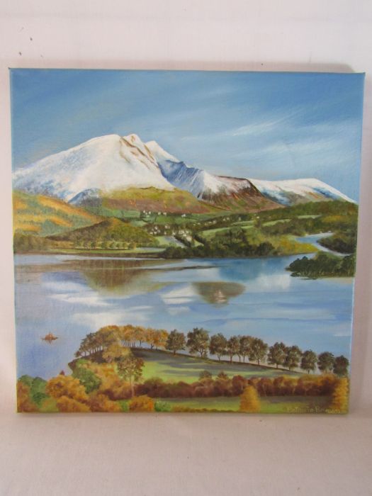 Unframed oil painting of Derwent Water From the Hill by Patricia Brown approx. 40cm x 40cm - Image 2 of 2
