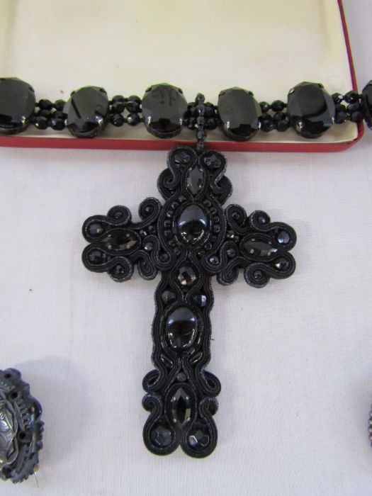 Collection of black jewellery including a large black choker with cross pendant with leather back, - Image 3 of 9