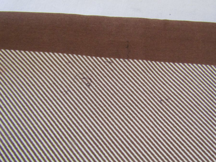 Large Gucci silk scarf - slight pen mark - Image 5 of 5