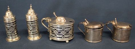 Silver three piece cruet Chester 1914, 2.05ozt and a pair of silver mustard pots & 1 salt spoon