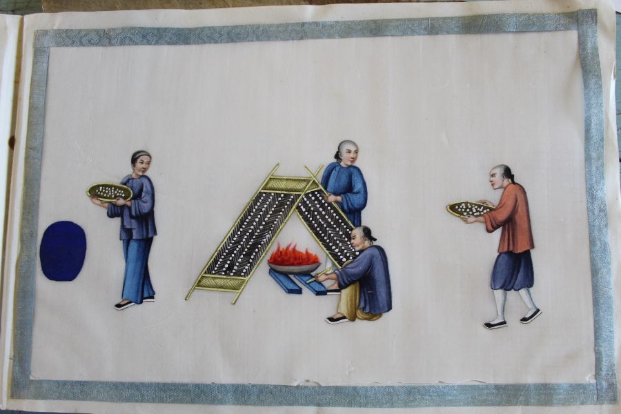 Late 19th / early 20th century album of Chinese paintings on rice paper depicting the silk making - Image 4 of 23