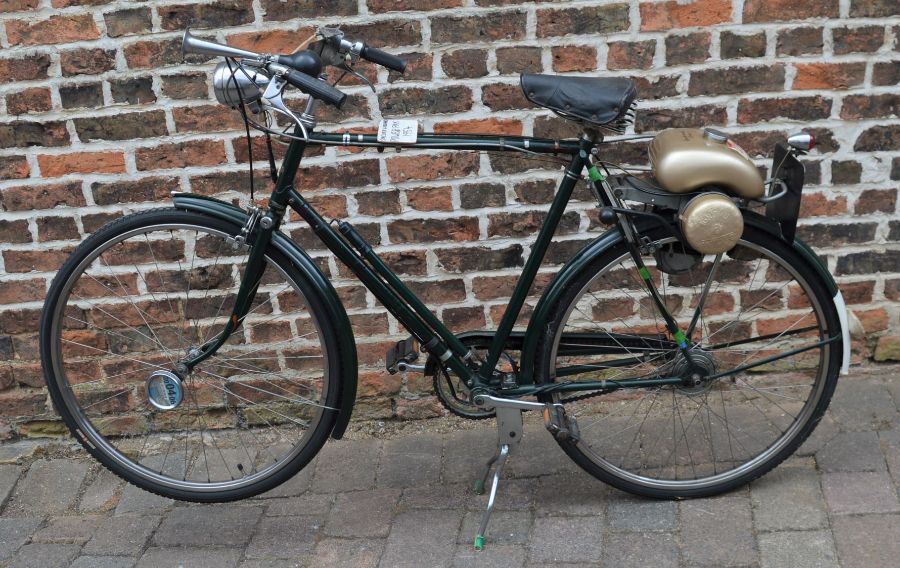 1954 Sinclair Goddard Synchromatic Drive Power Pak (49cc) on a 1950's Raleigh cycle. Vendors