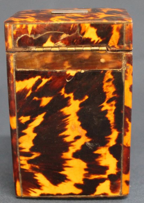 Victorian tortoiseshell etui with small engraved plaque to lid & contents including a miniature - Image 9 of 11