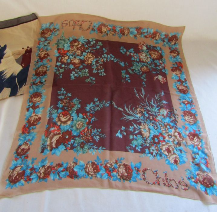 Collection of scarves - Escada horses, Chloe, Trusardi, Smithsonian 1999 cups, - Image 4 of 9