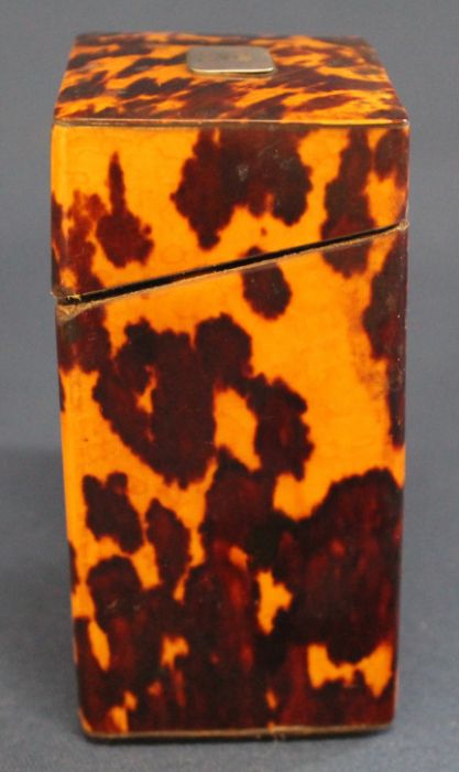 Victorian tortoiseshell etui with small engraved plaque to lid & contents including a miniature - Image 8 of 11