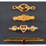 4 x 9ct gold bar brooches 8.8g