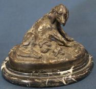 Small bronze study of dogs with puppies watching a snail after Hingre 14.5cm wide on marble base