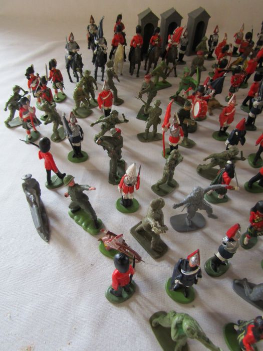 Large quantity of 1960's Britain's and Airfix plastic soldiers and figures - Image 2 of 6