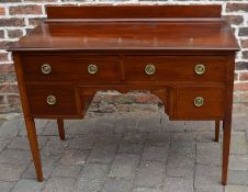 Late Victorian mahogany dressing table