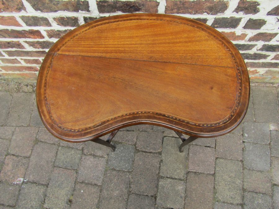 Kidney shaped side table with inlay approx. H 73cm x D 61cm - Image 3 of 3