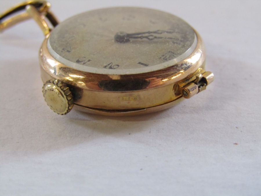 9ct gold ladies watch (broken strap), elastic bracelet also marked 9ct to centre links total - Image 5 of 8