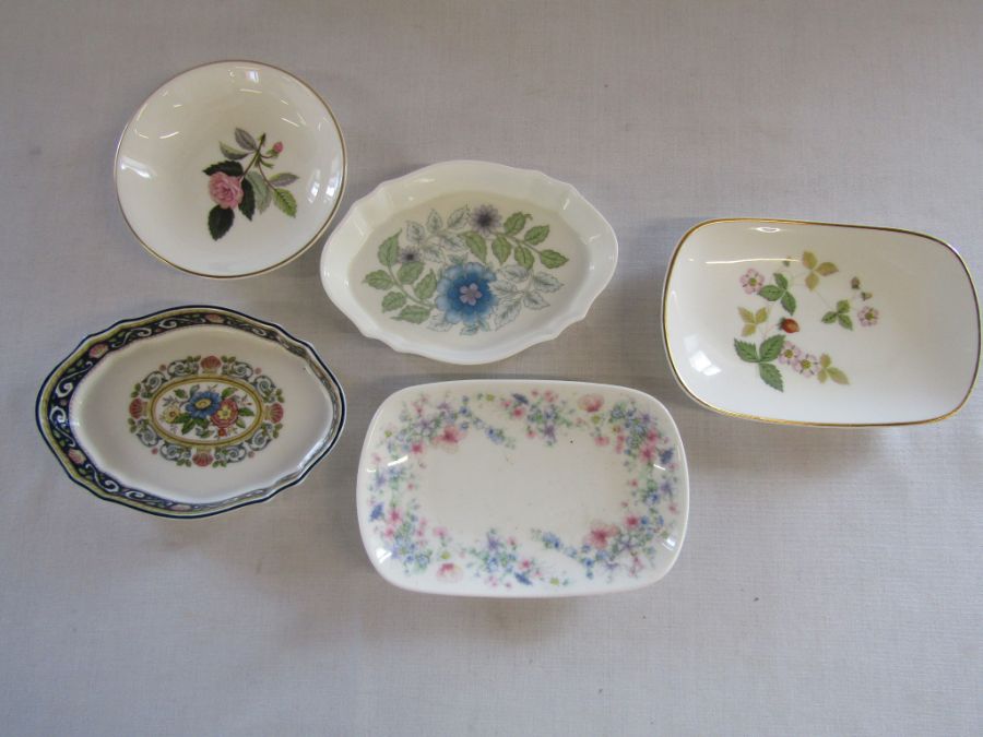 Wedgwood items to include a Kutani Crane dish, jasper ware, Runnymede, Clementine and tankards etc - Image 3 of 7