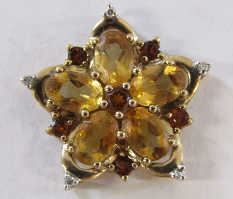 3 pendants - 9k QVC set with citrine, 9ct gold with Masonic design and 9ct gold cross Greenwich - Image 2 of 6