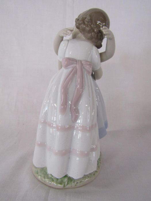 Lladro 'Give me a hug' figurine #8046 - Image 3 of 6