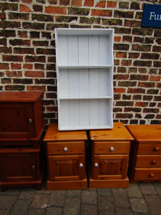 2 x Pairs of bedside cabinets - one being pine - a set of bedside drawers & white painted book case - Image 3 of 6