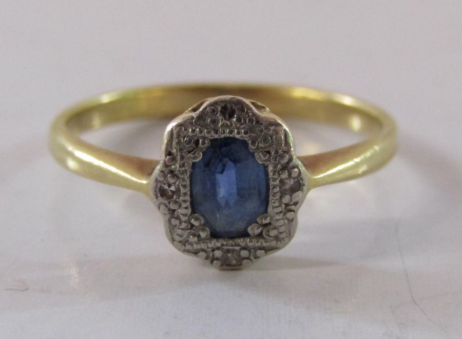 Victorian design 9ct gold ring with sapphire and diamonds - 9ct mark very worn - ring size N - - Image 5 of 6