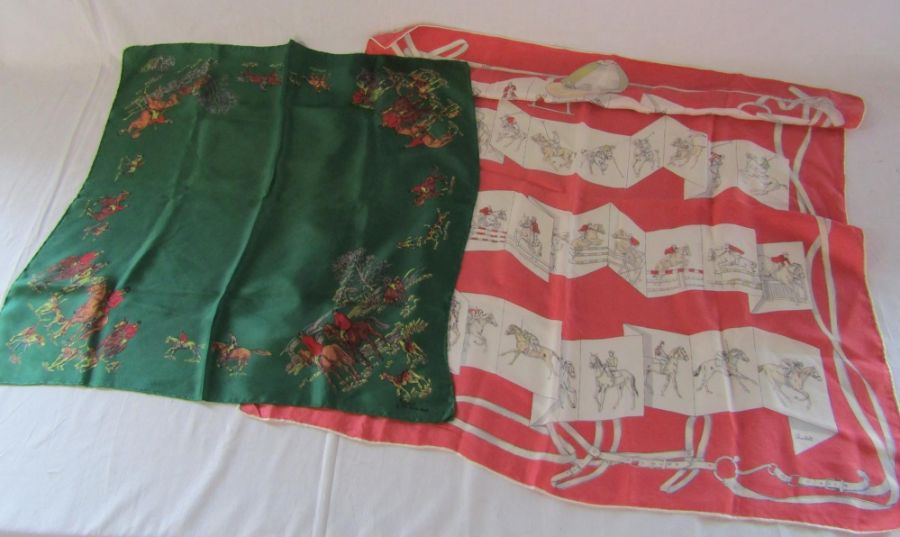 2 x Thirkell scarves with horse design - Image 2 of 5