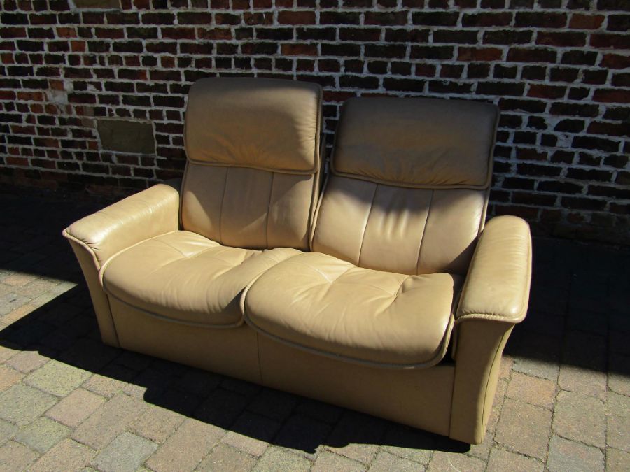 Ekornes Stressless 2 seater recliner with storage footstool - Image 6 of 7