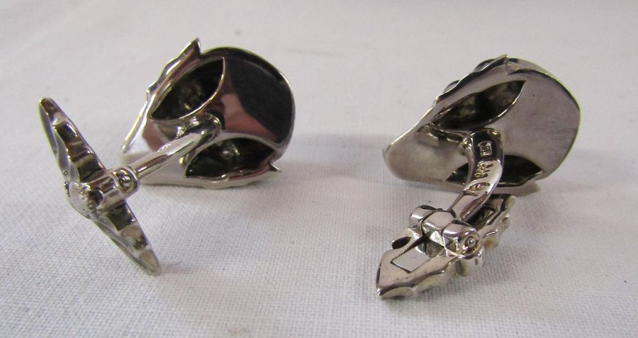 Boxed pair of silver designer Stephen Webster Dracula head cufflinks with red bead eyes, weight 0. - Image 3 of 5
