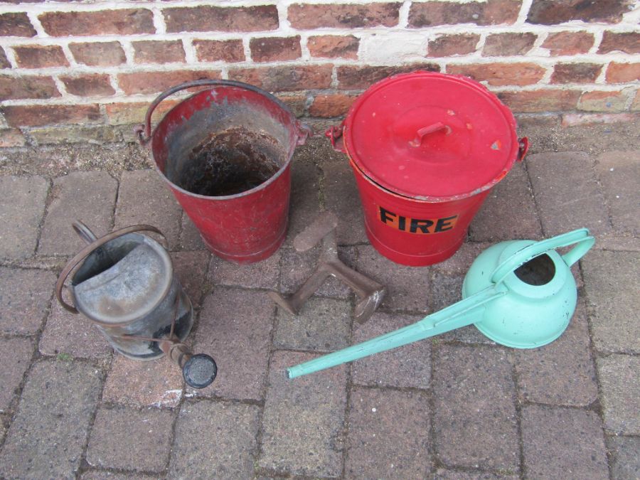 Fire buckets one with lid, watering cans and shoe last - Image 2 of 3