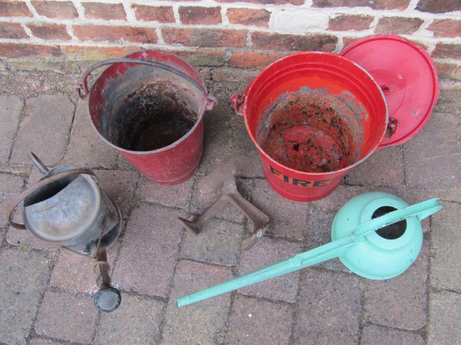 Fire buckets one with lid, watering cans and shoe last - Image 3 of 3