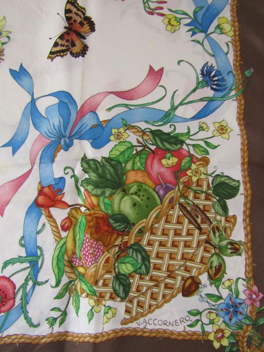 Gucci butterfly scarf - V. Accernero floral and butterfly print - Image 3 of 3