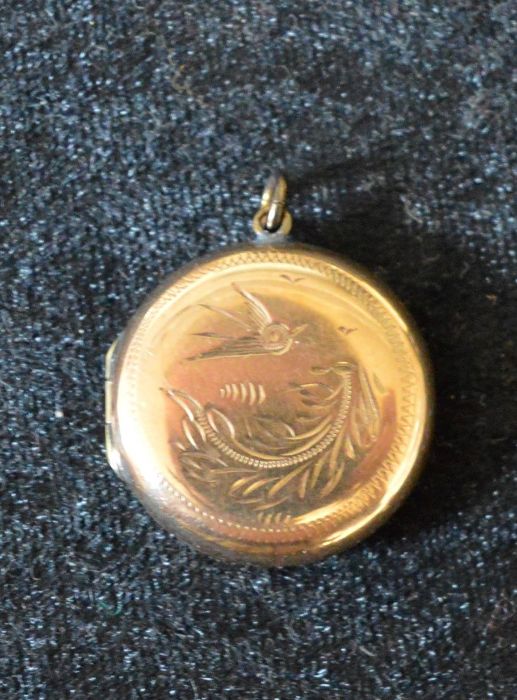 WITHDRAWN - 9ct gold locket total weight 4.4g