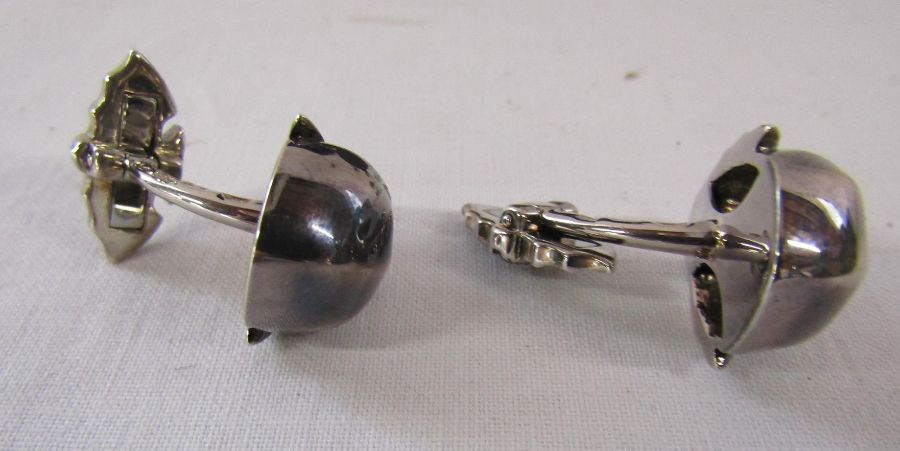 Boxed pair of silver designer Stephen Webster Dracula head cufflinks with red bead eyes, weight 0. - Image 4 of 5