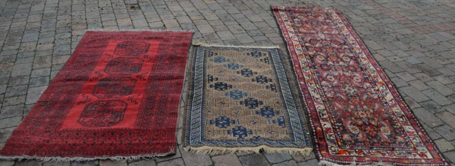 2 Persian rugs & a runner (290cm by 85cm)