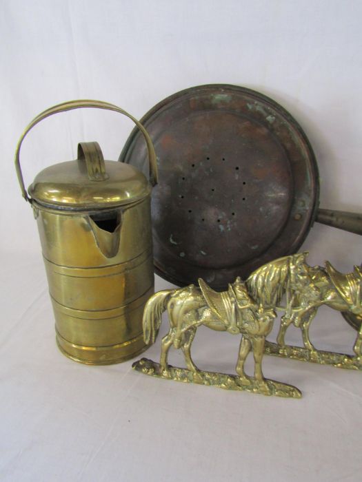 Collection of brass including oil lamp, kettle etc - Image 3 of 4