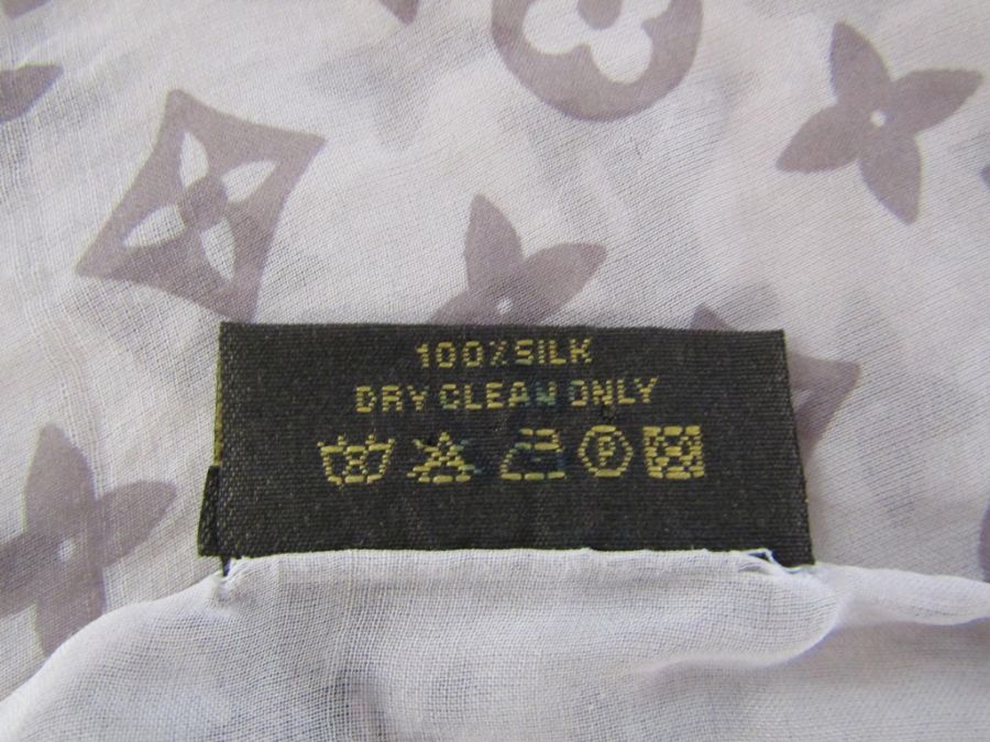 Louis Vuitton silk chiffon scarf with luggage design and LV print - Image 5 of 5