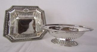 Pair of silver dishes - Harrods 'Sir Richard Burbridge' 1912 - total weight 6.79ozt and possibly