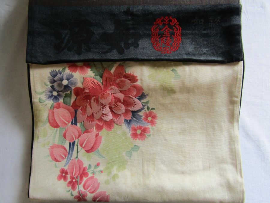 Kimonos with accessories including footwear and Yukata styled bow and an Obi - Image 9 of 10