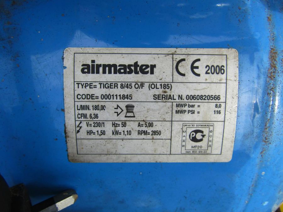 Airmaster tiger 8/45 o/f air compressor and Bosch PKS66 circular saw - Image 3 of 5