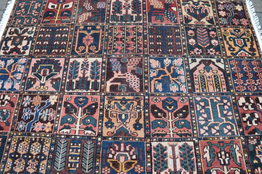 Iranian Bakhtia village rug with panelled design made with natural dyes 200cm by 150cm - Image 3 of 3