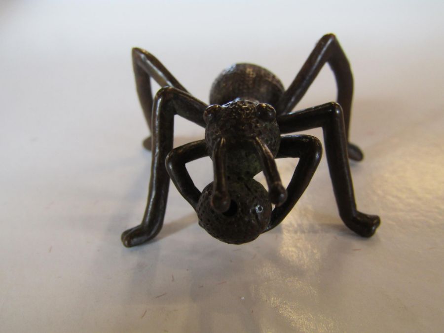 Japanese bronze frog (signed) and ant  - both 5cm & mouse with nut bearing initials W R L to base - Image 10 of 20