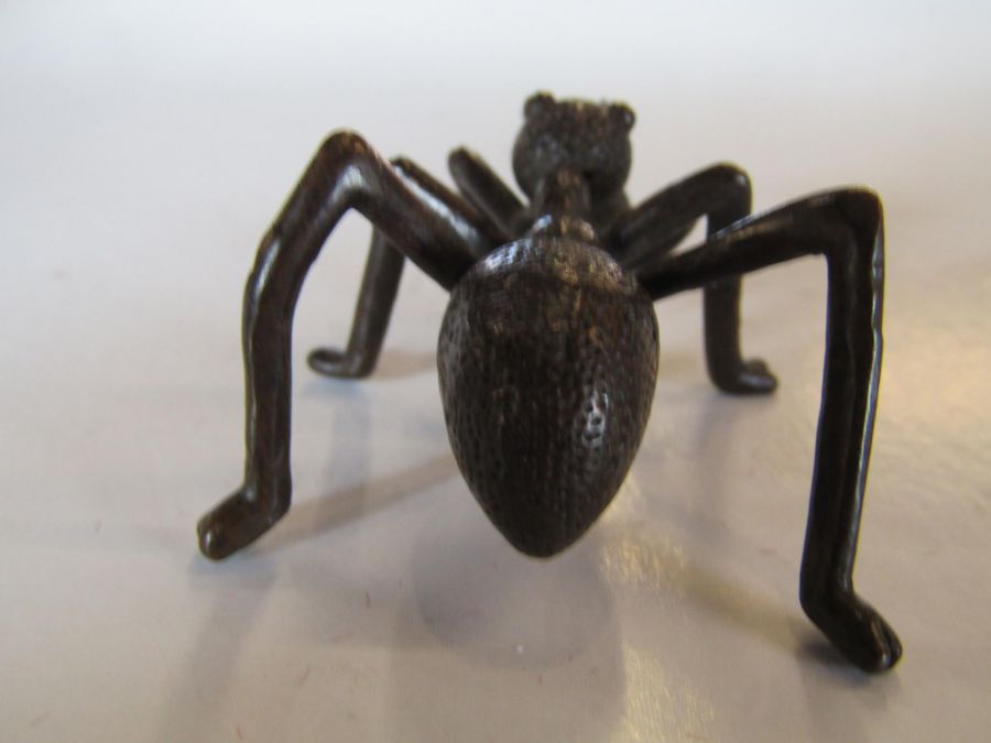 Japanese bronze frog (signed) and ant  - both 5cm & mouse with nut bearing initials W R L to base - Image 12 of 20