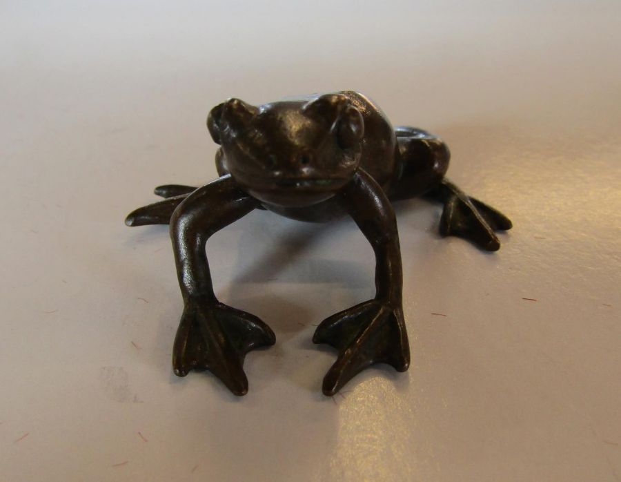 Japanese bronze frog (signed) and ant  - both 5cm & mouse with nut bearing initials W R L to base - Image 7 of 20