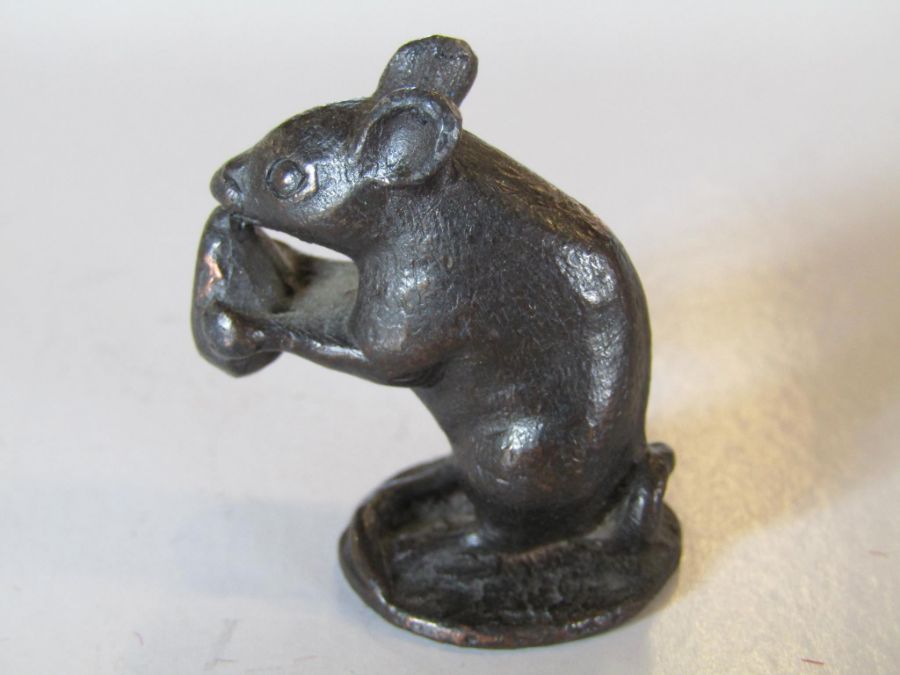 Japanese bronze frog (signed) and ant  - both 5cm & mouse with nut bearing initials W R L to base - Image 17 of 20