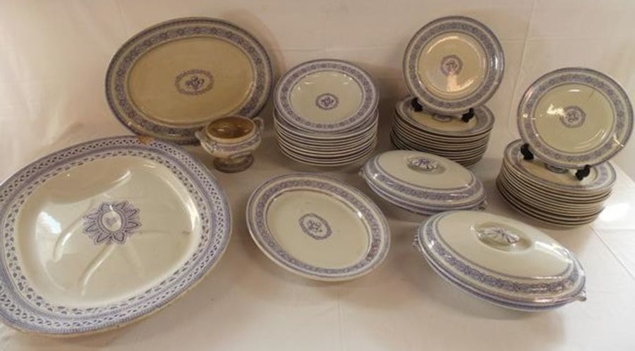 E F Bodley & Son 'Prince William' dinner service including meat plate and tureens with